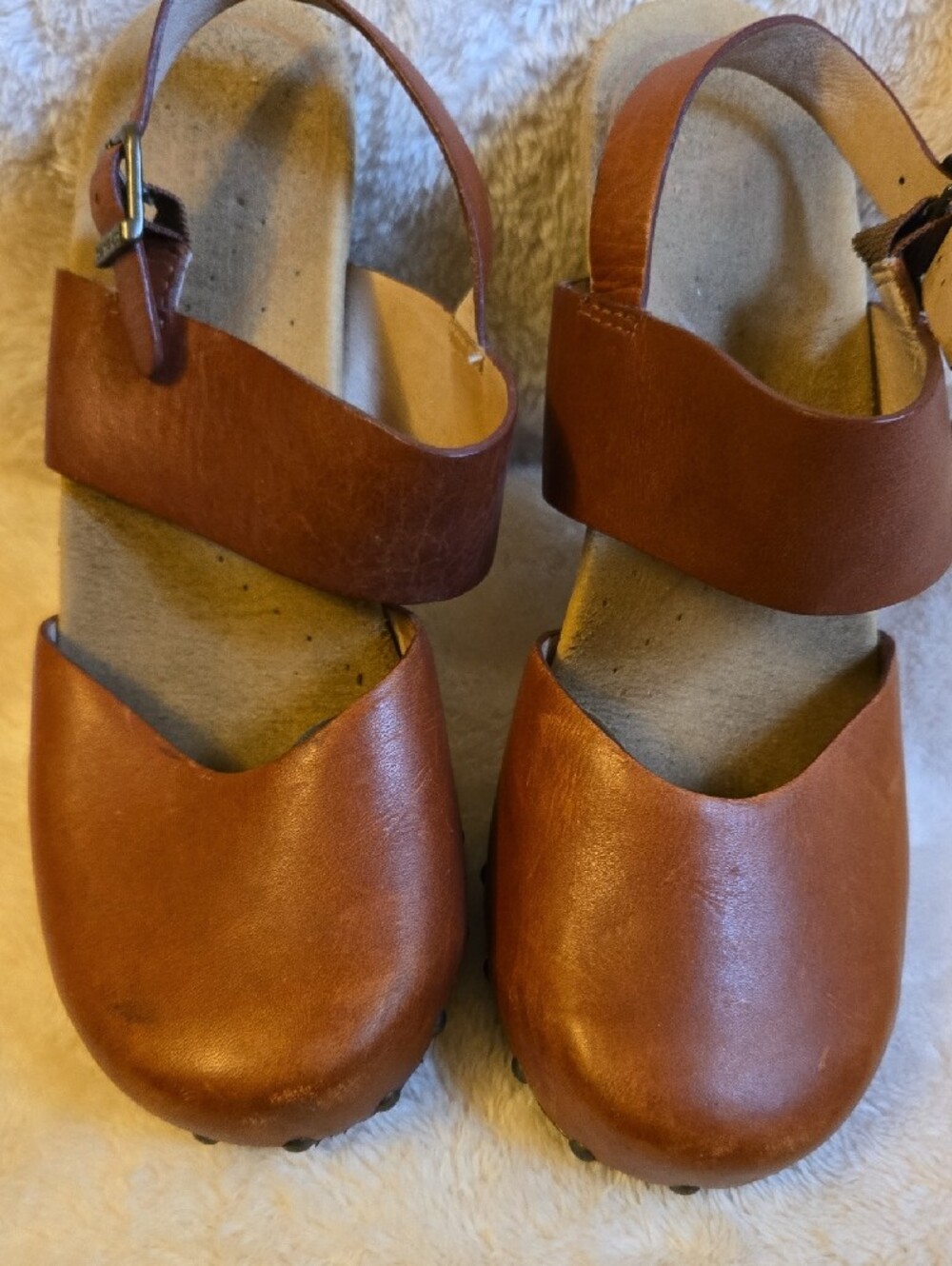 Dansko Women’s Brown Leather Slingback Clog Sandals - Picture 5 of 5